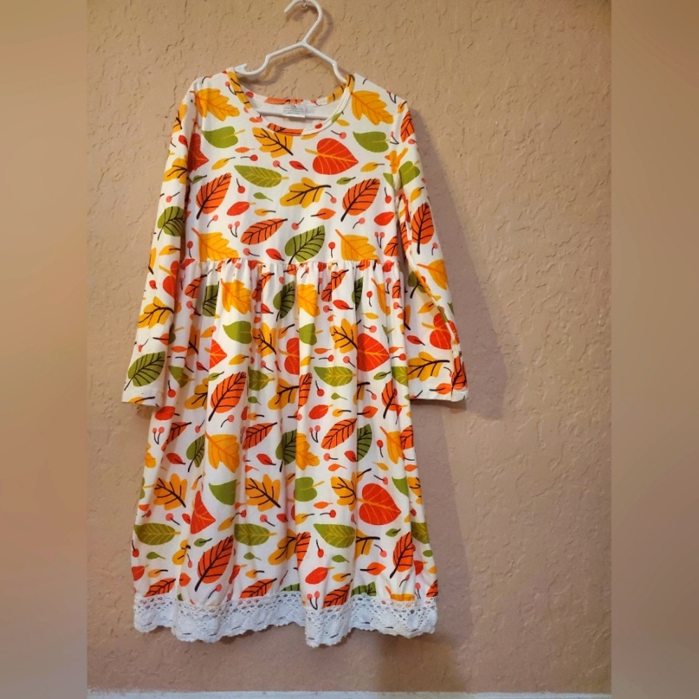 Boutique Bought long sleeved fall leaves dress with crochet hem size   7/8 2XL